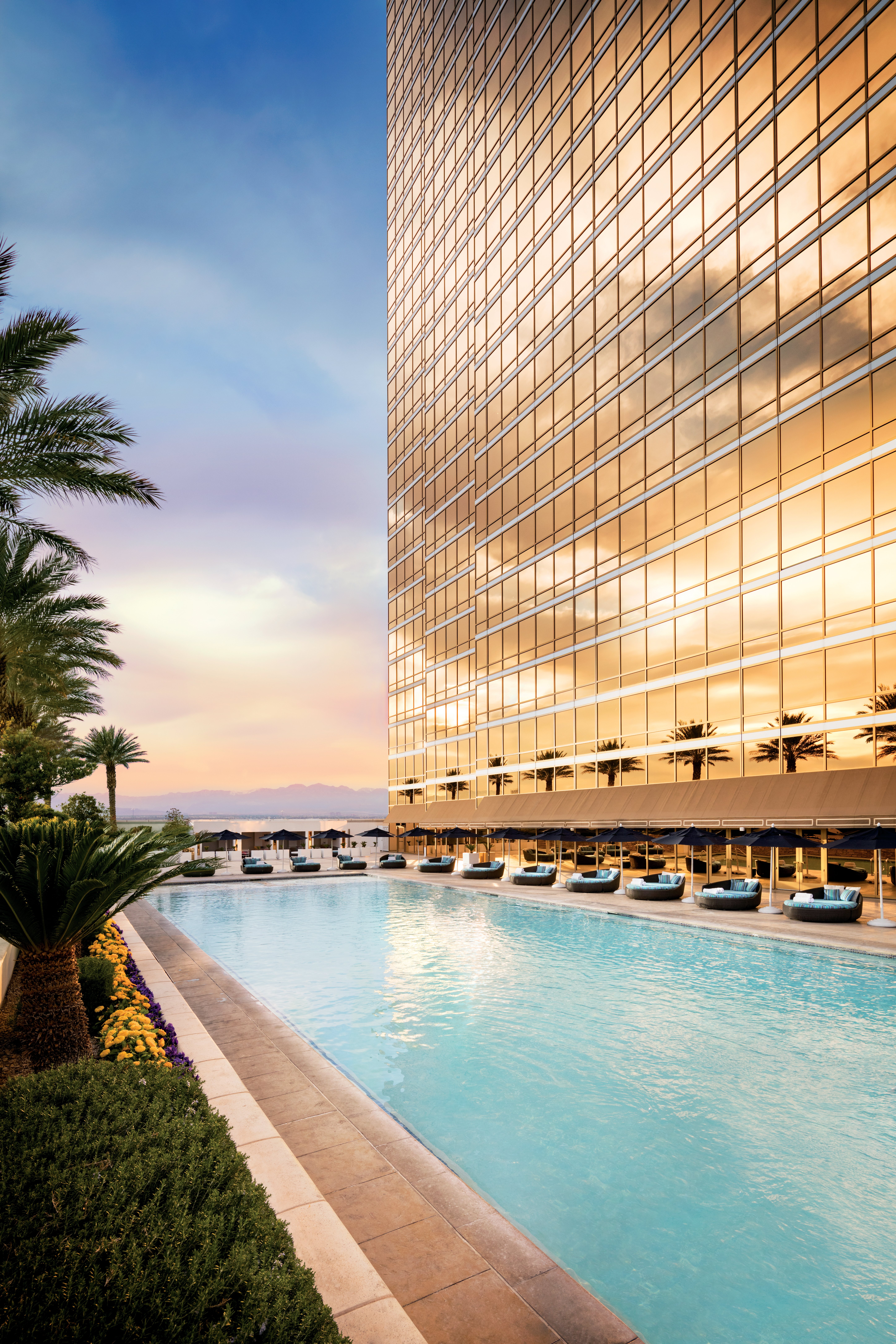 Trump International Hotel Las Vegas 77/83