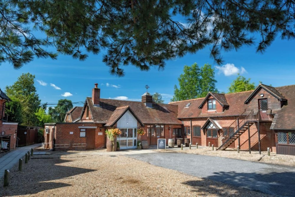 Beaulieu Hotel 46/50
