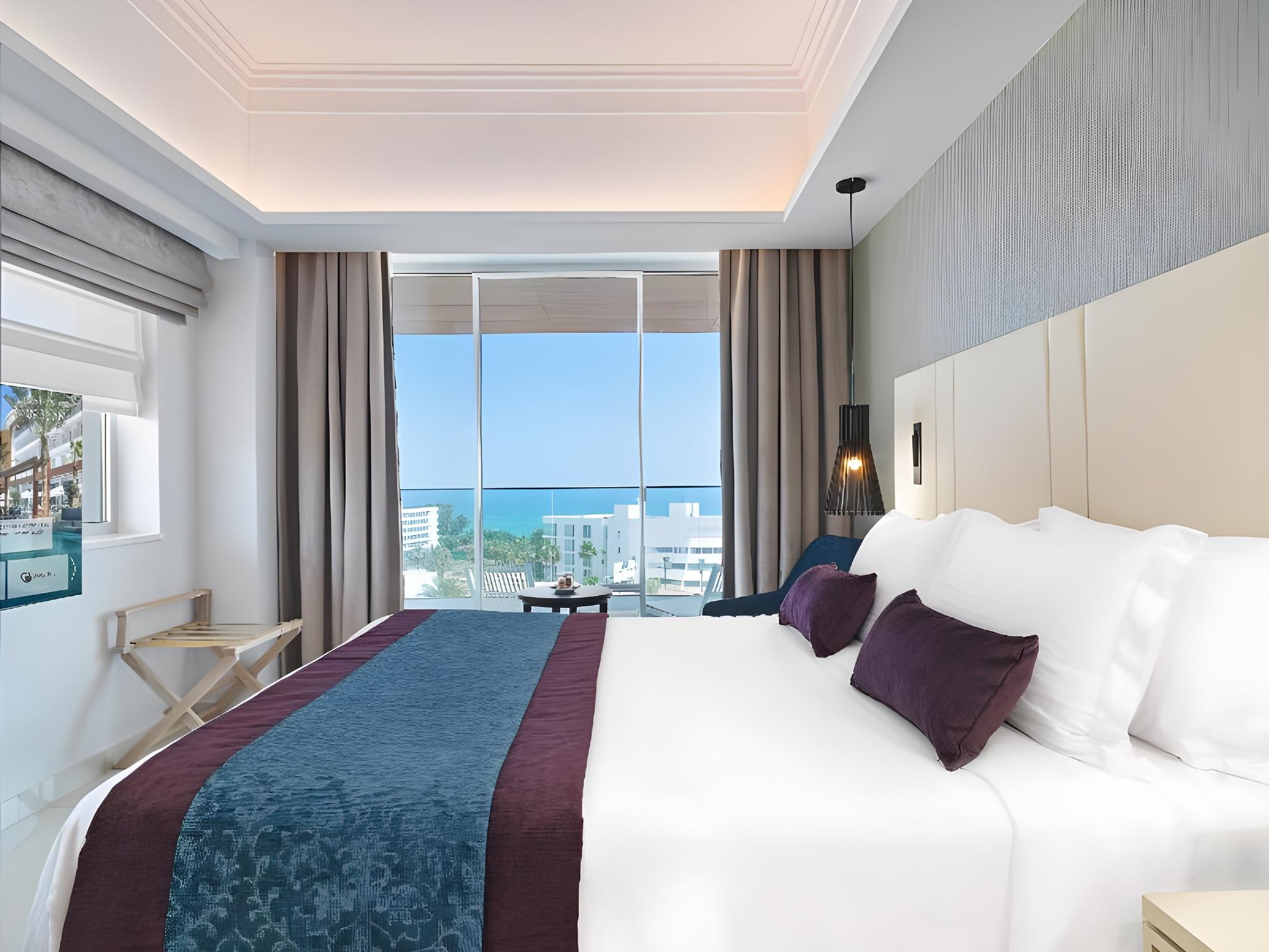 Superior, Double Bed, Garden and Pool View