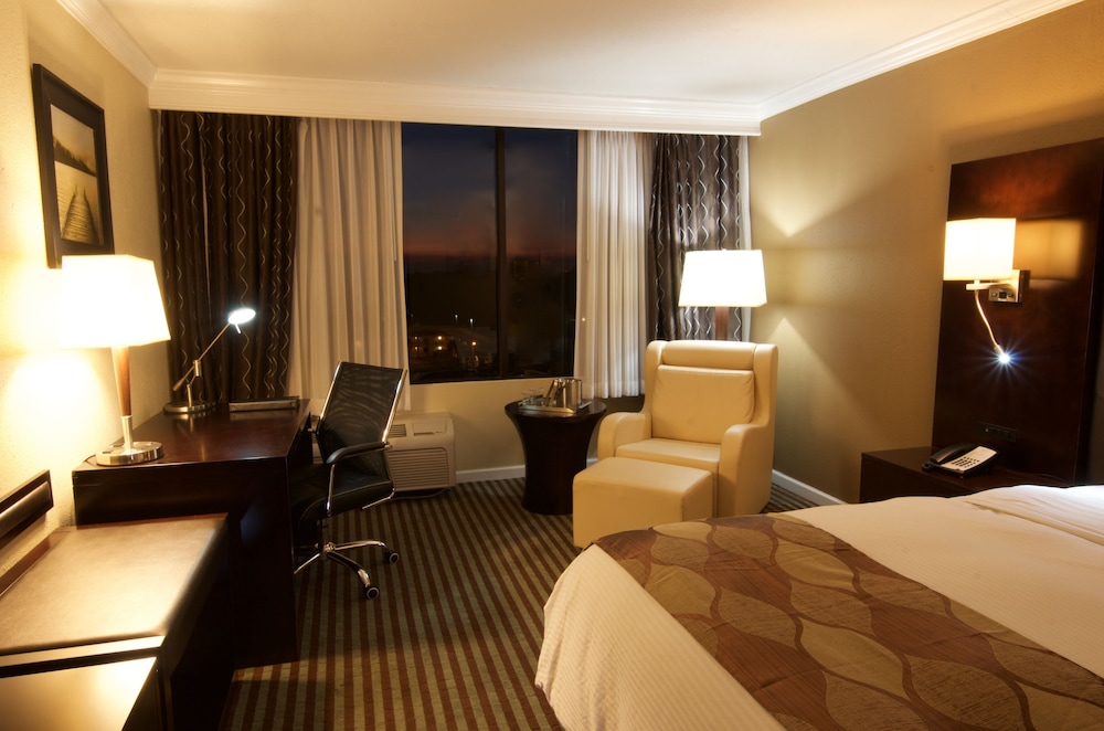 Holiday Inn Orlando East - UCF Area 13/59