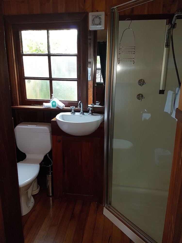 Bridgefield Guest House 43/50