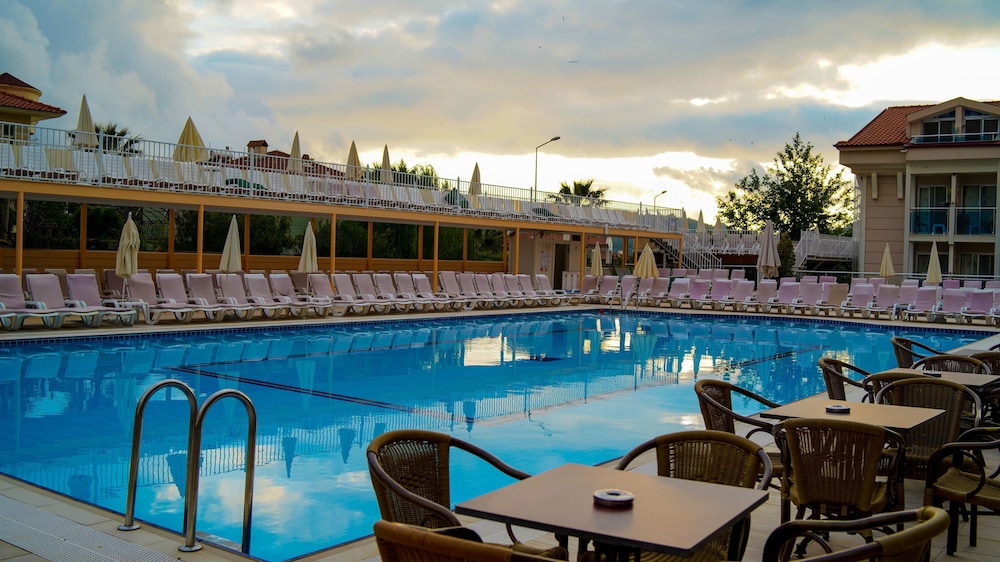 Aes Club Hotel 5/67