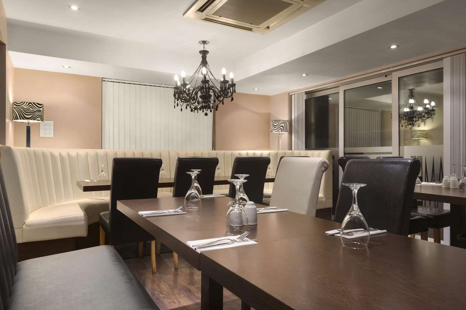 OYO Flagship London Finchley 17/20