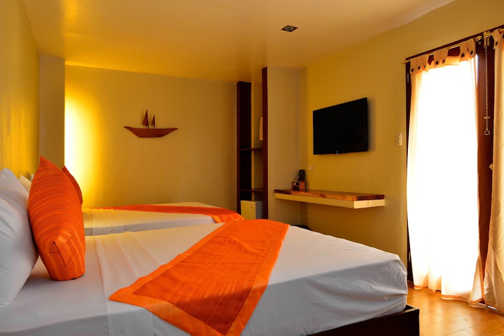 THE SITIO VILLAS AND SUITES 15/34