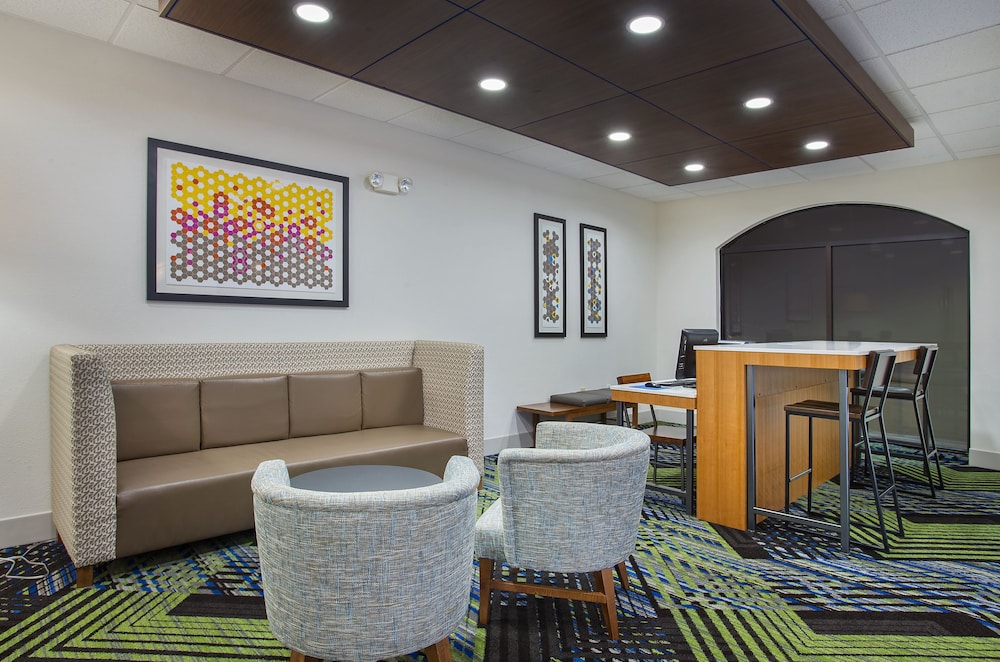 Holiday Inn Express Hotel And Suites Lebanon 27/41