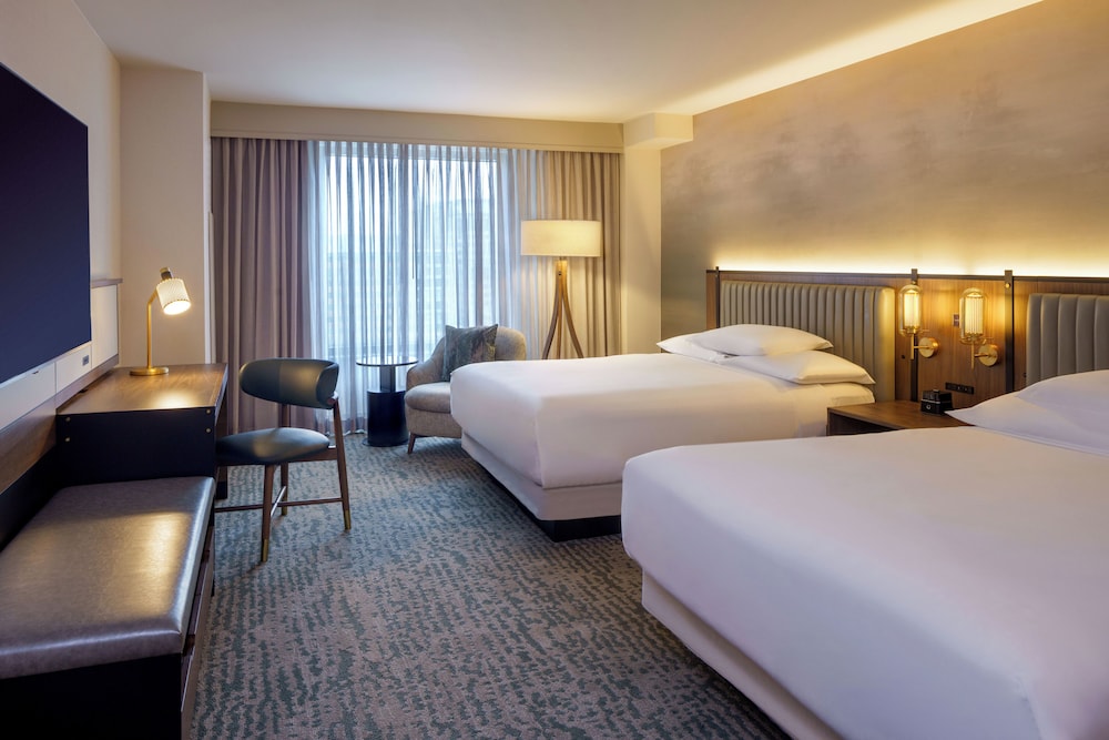 Hyatt Regency Reston 26/83