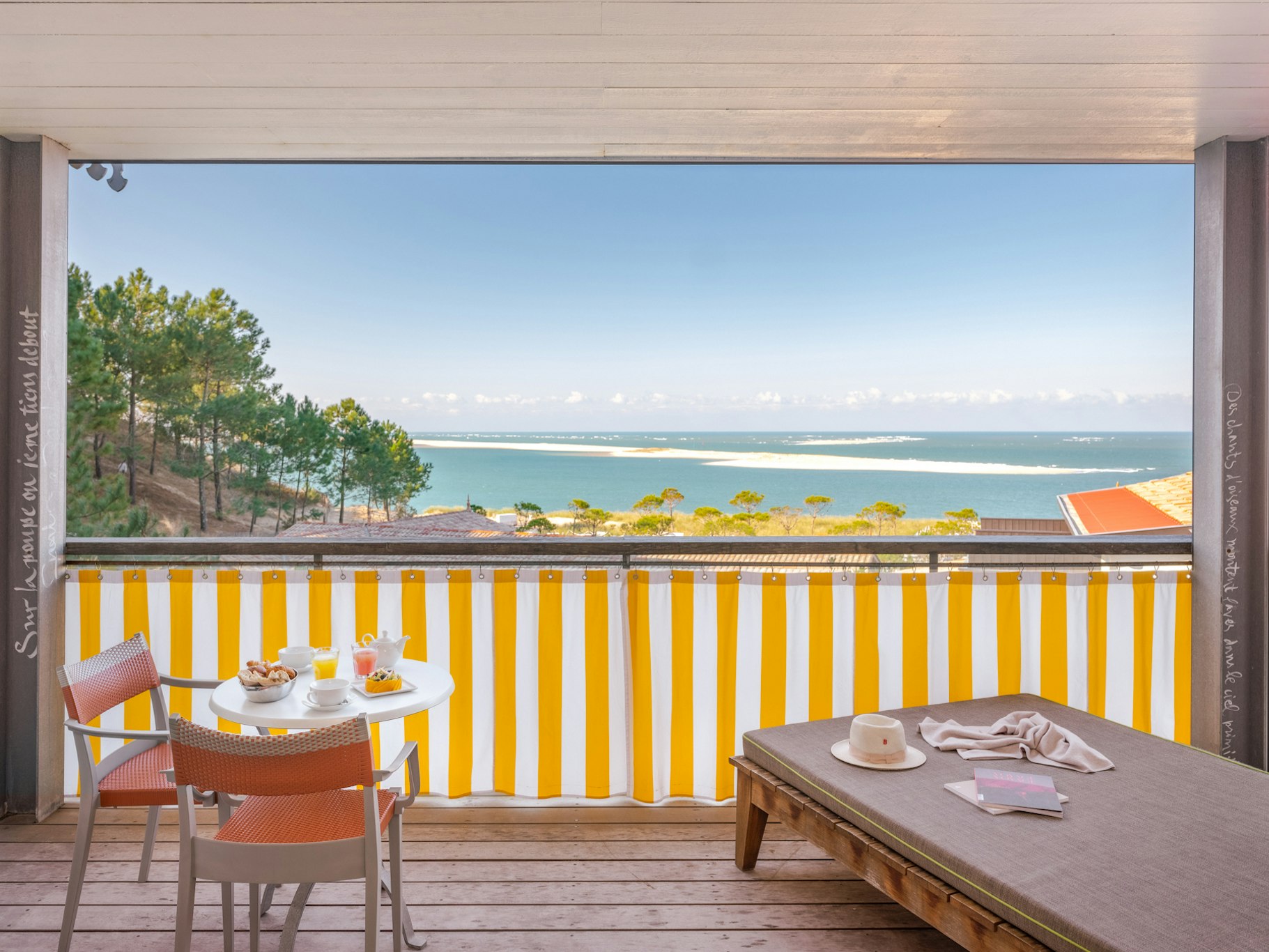 Hotel La Co(o)rniche 44/64
