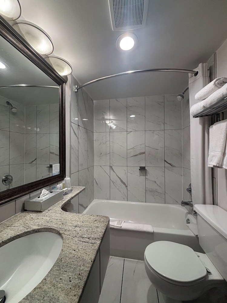 غرفة بسريرين كوين، Super 8 by Wyndham Macleod Trail Calgary 5/5