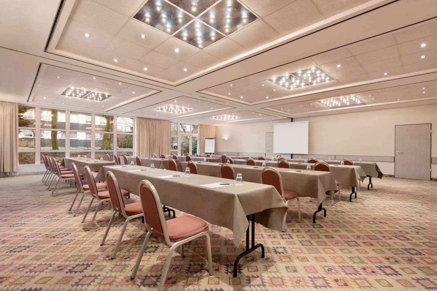 Ramada By Wyndham Bottrop 17/18