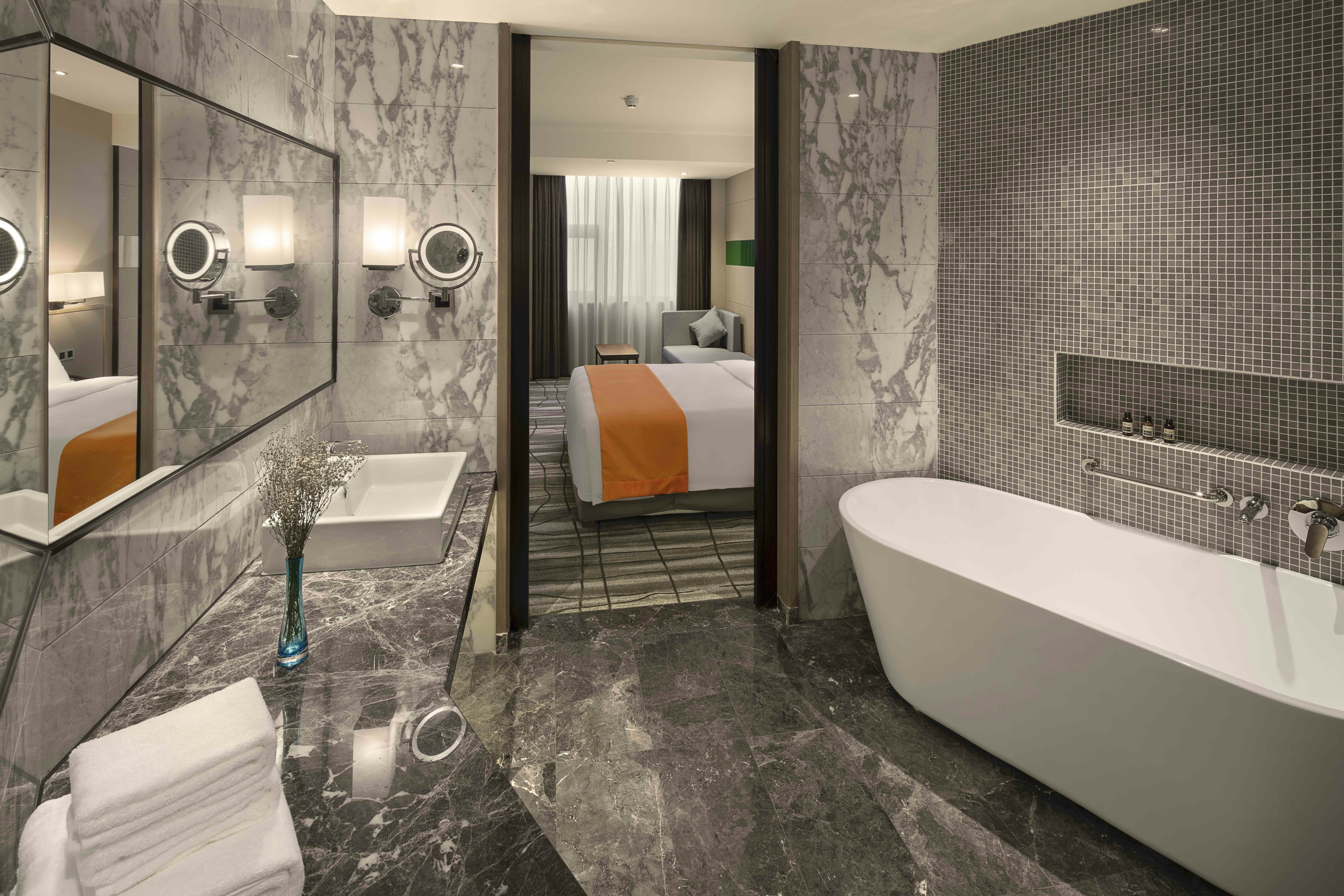 Holiday Inn Chengdu Airport 50/50