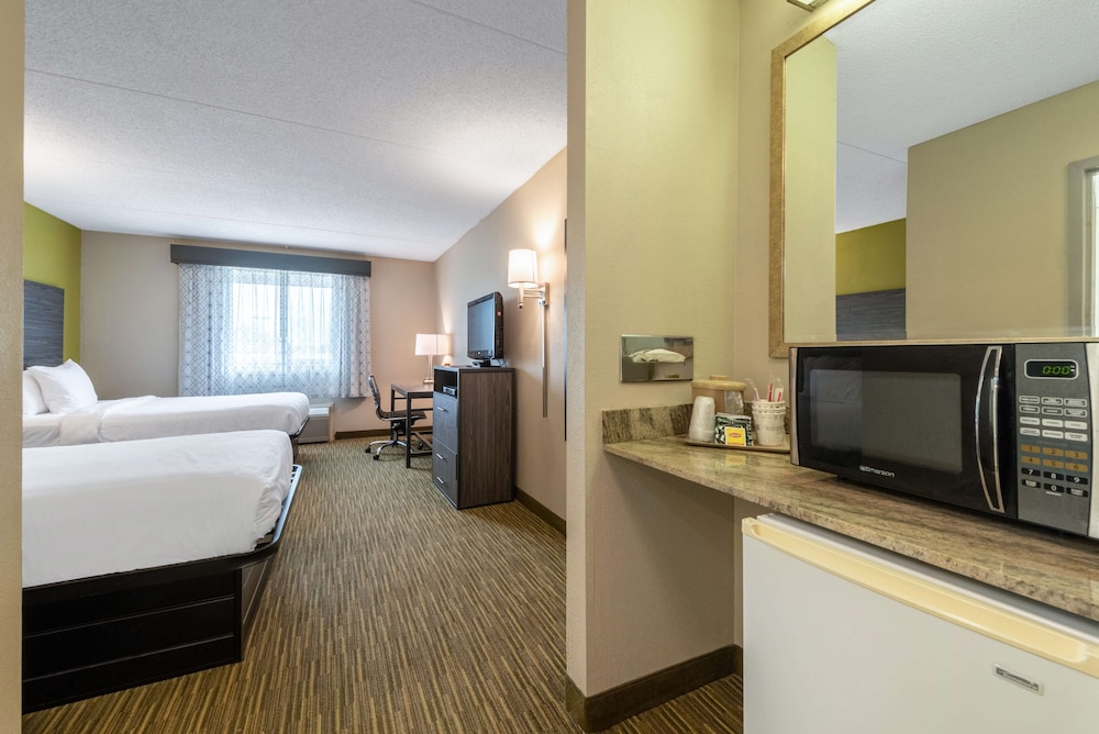 SureStay Plus Hotel by Best Western McGuire AFB Jackson 14/40