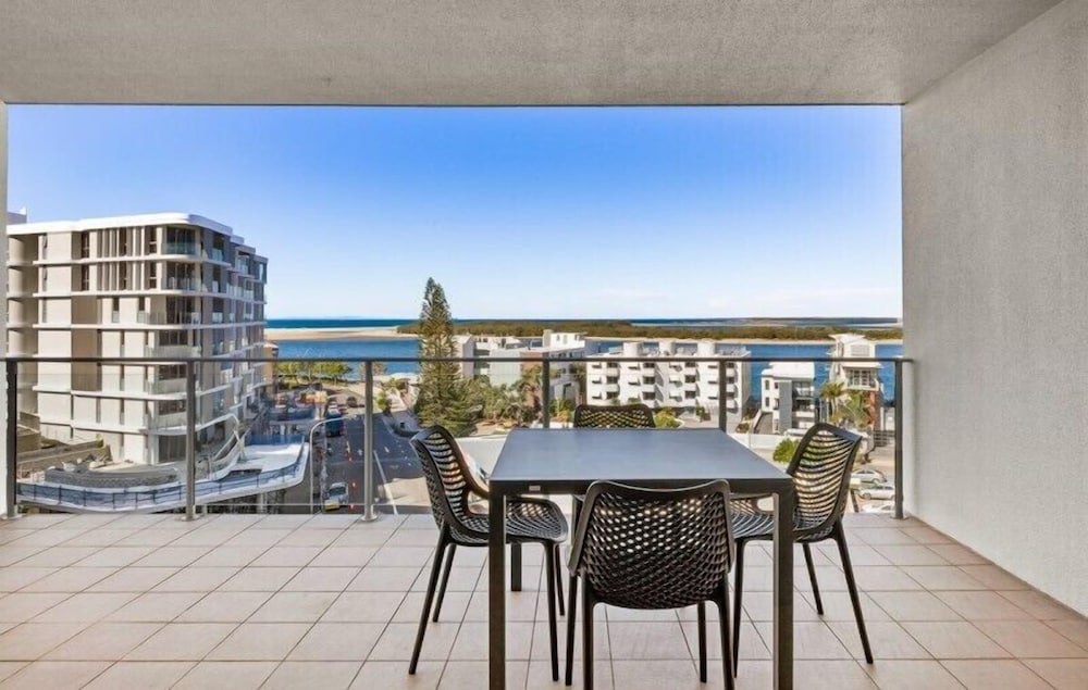 Ocean Views Resort 60/70