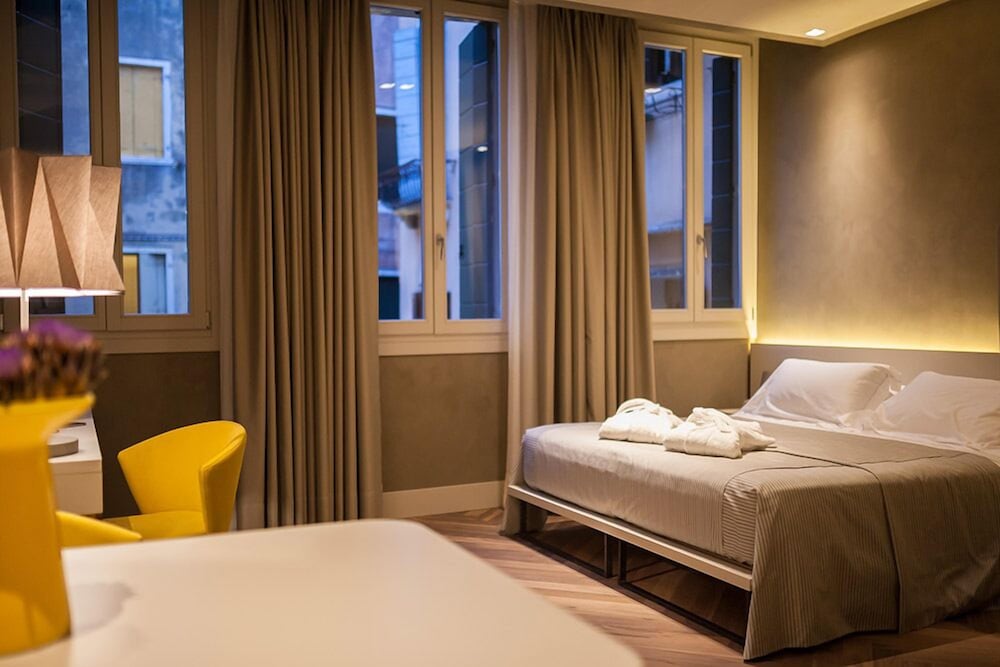 LIASSIDI WELLNESS SUITES 19/46