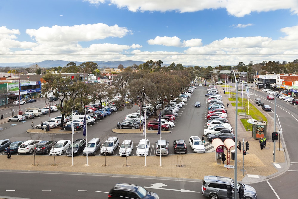 Park Avenue - Ikon Glen Waverley 55/60