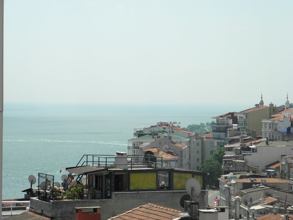 Omar Sultan Suites 26/33