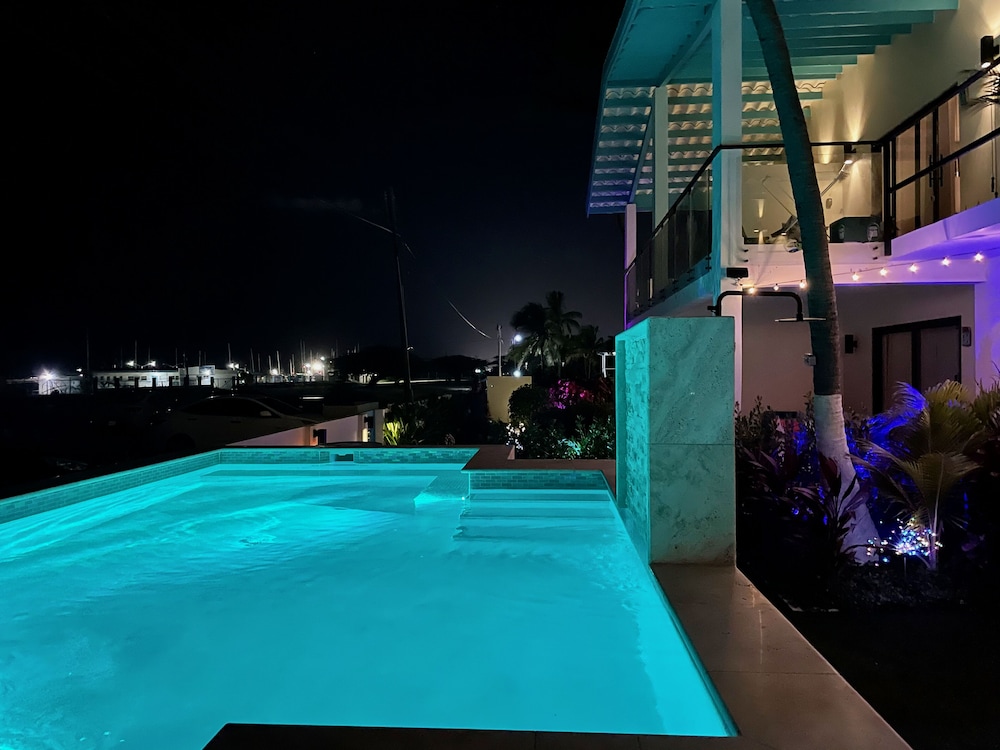 The Vistalmar Ocean View Apartments 44/50