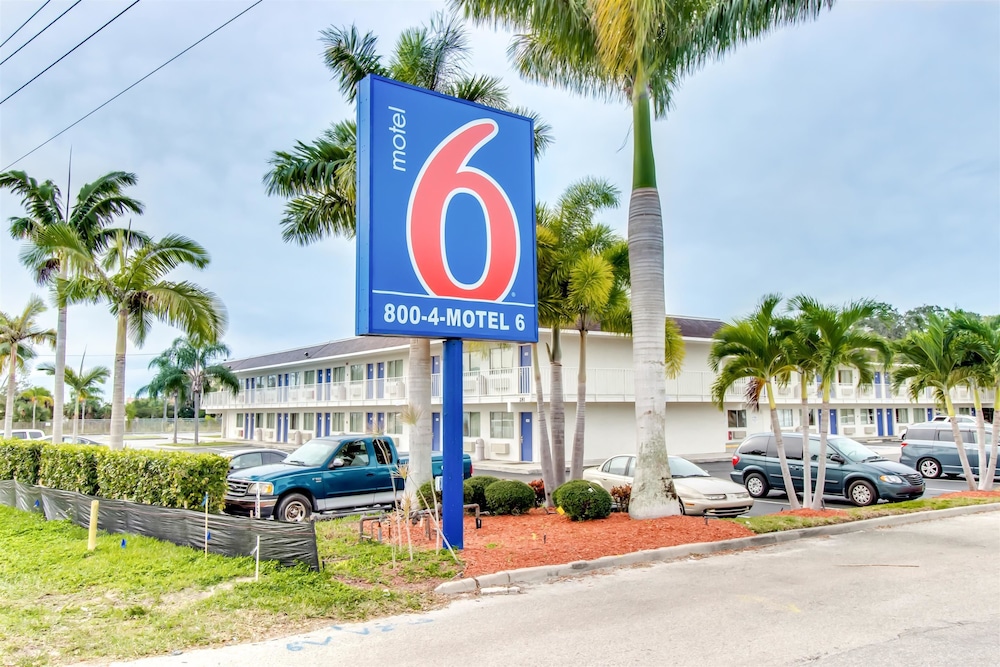 Motel6 Venice, FL 46/63