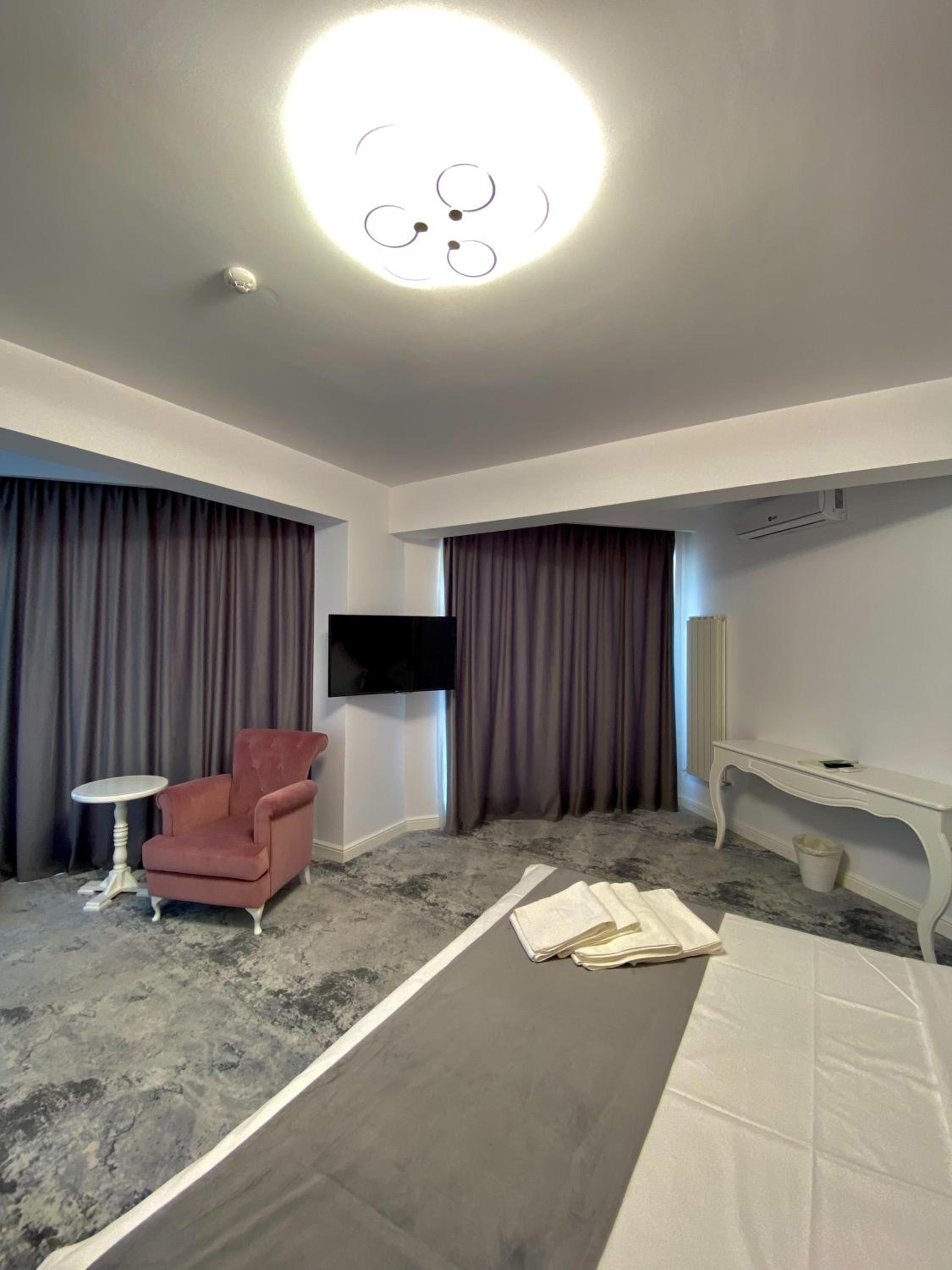 DNH Hotel 18/26
