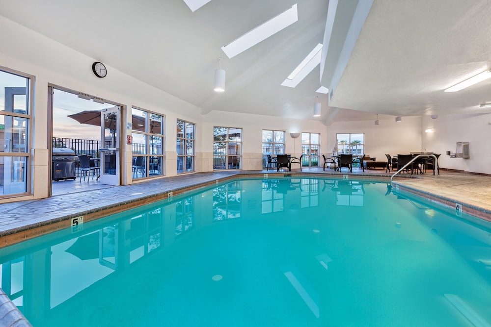 swimming pool spa