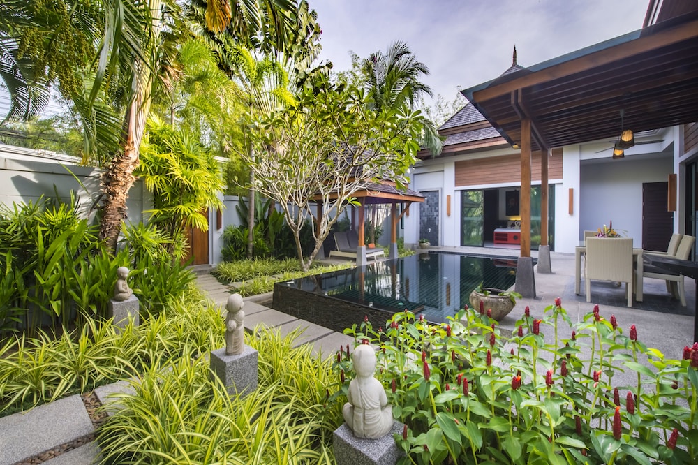 The Bell Pool Villa Resort 60/65