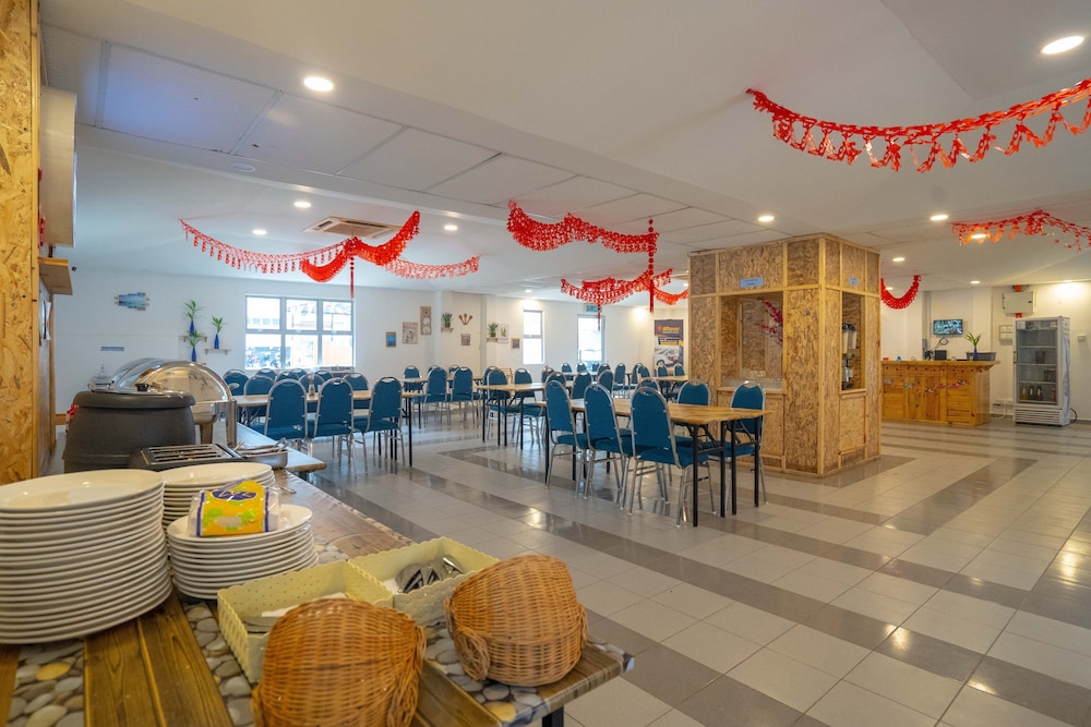 Paretto Seaview Hotel 35/41