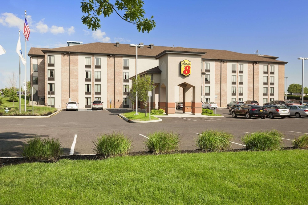 Super 8 By Wyndham Mount Laurel 1/39