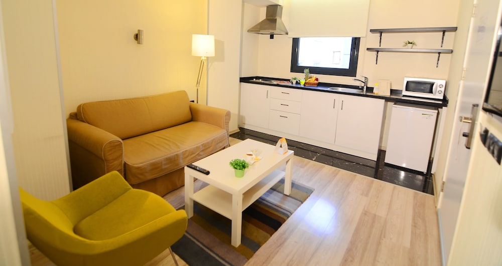 Tempo Suites Airport 34/47