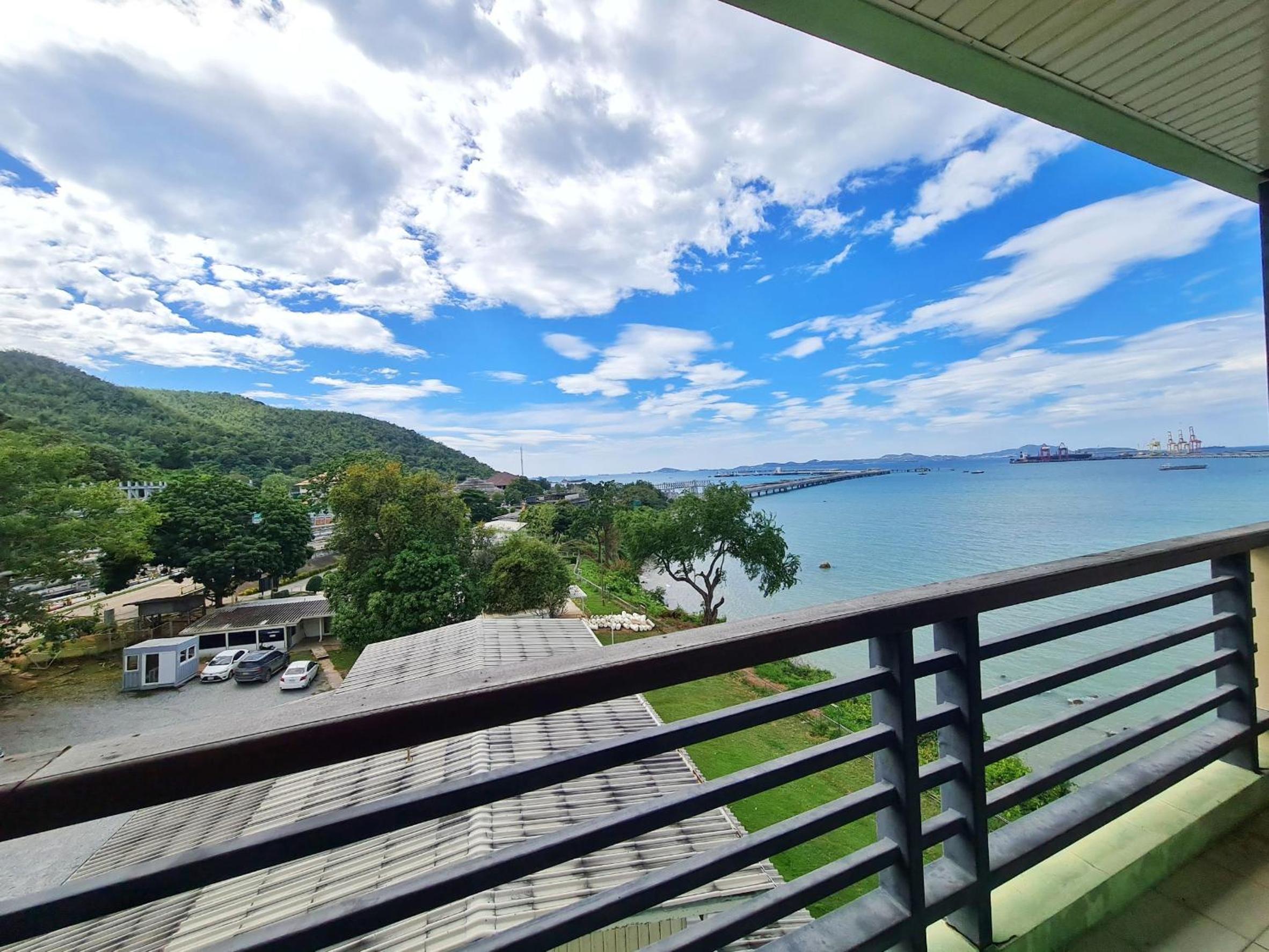 Chateau Vista Serviced Apartment 86/88