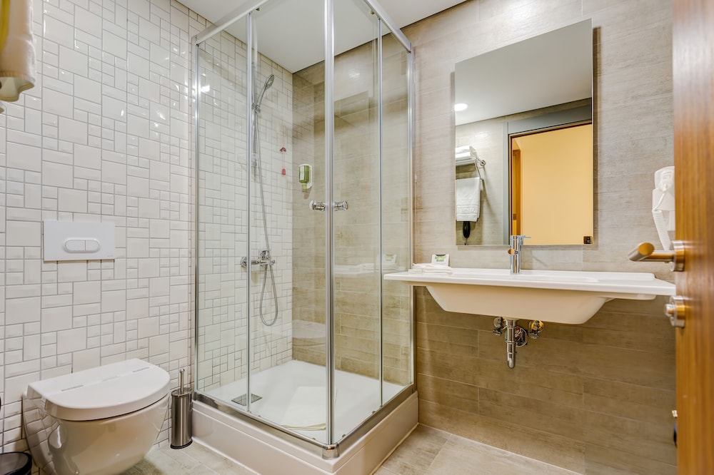 Plus Hotel Bostanci Atasehir 61/63