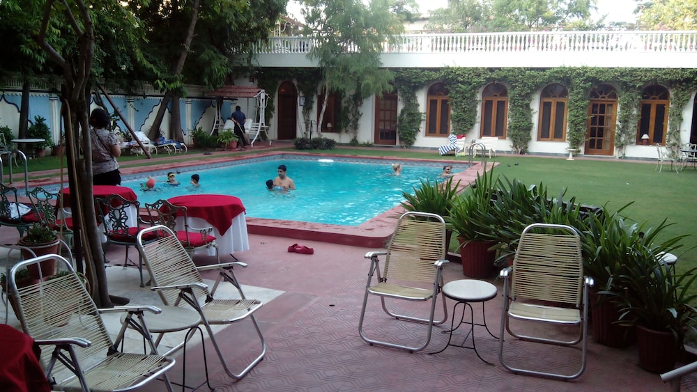 Hotel Megh Niwas 37/46