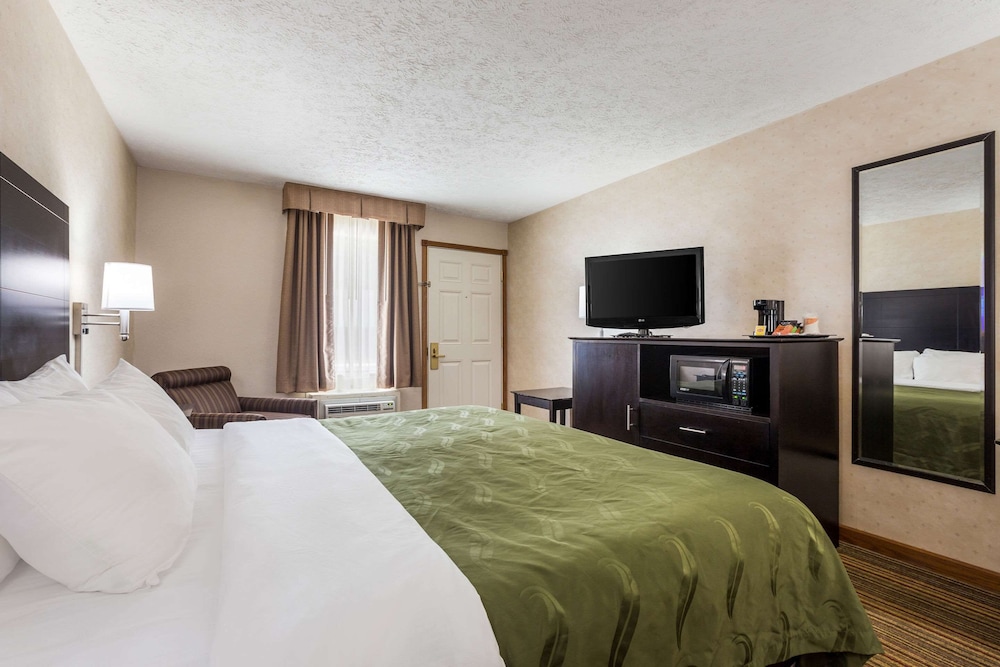 Quality Inn Traverse City 17/63