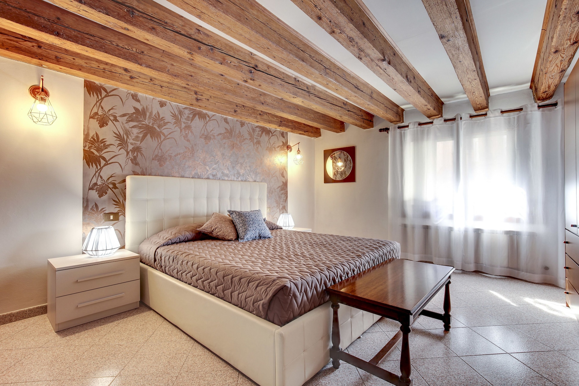 3 BEDROOMS, APARTMENT