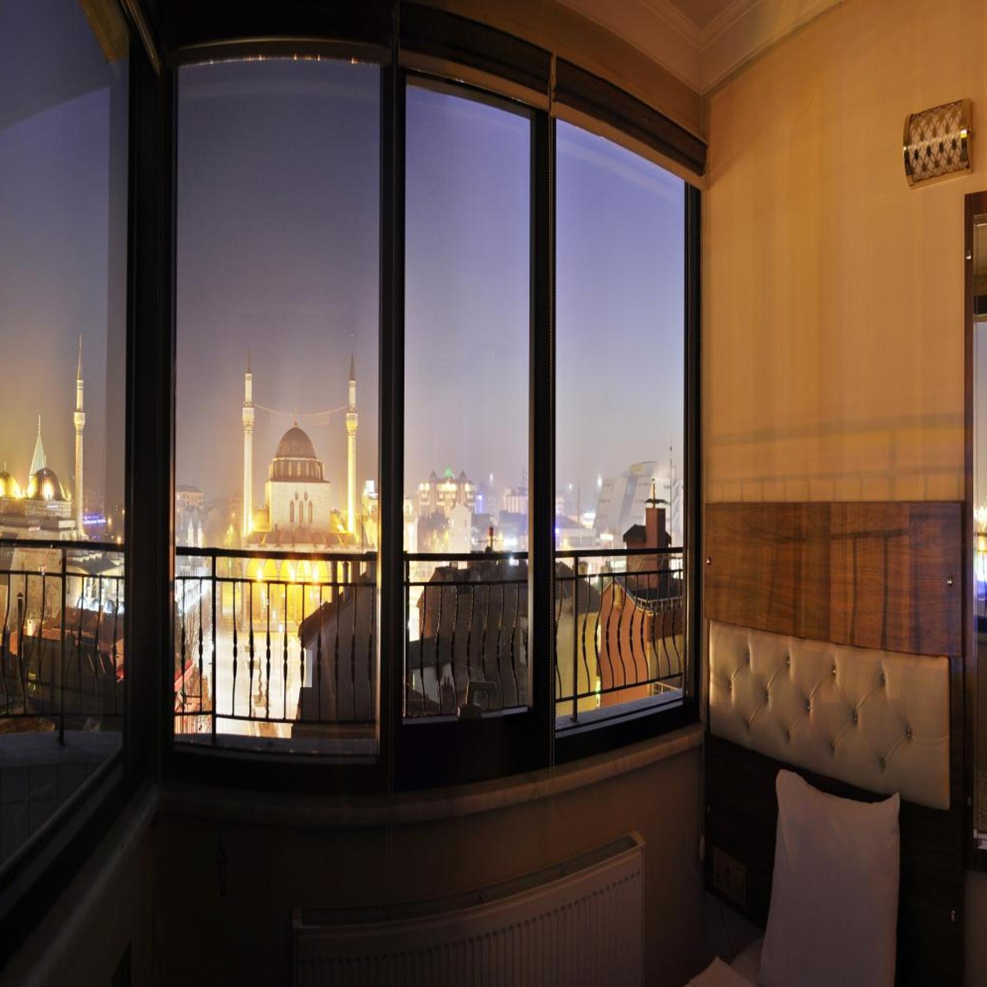 Mesnevi Hotel 19/32