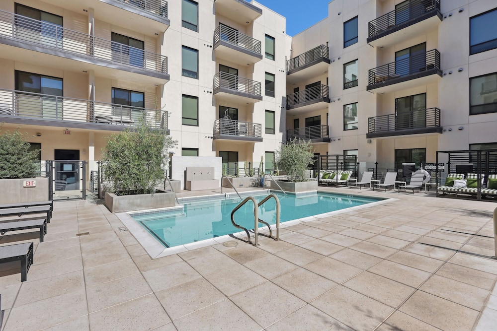 Sentral Old Town Scottsdale 45/51