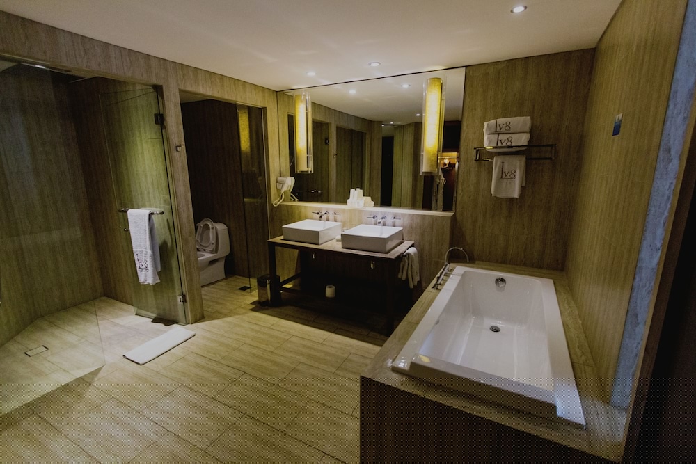 Lv8 Resort Hotel 32/72