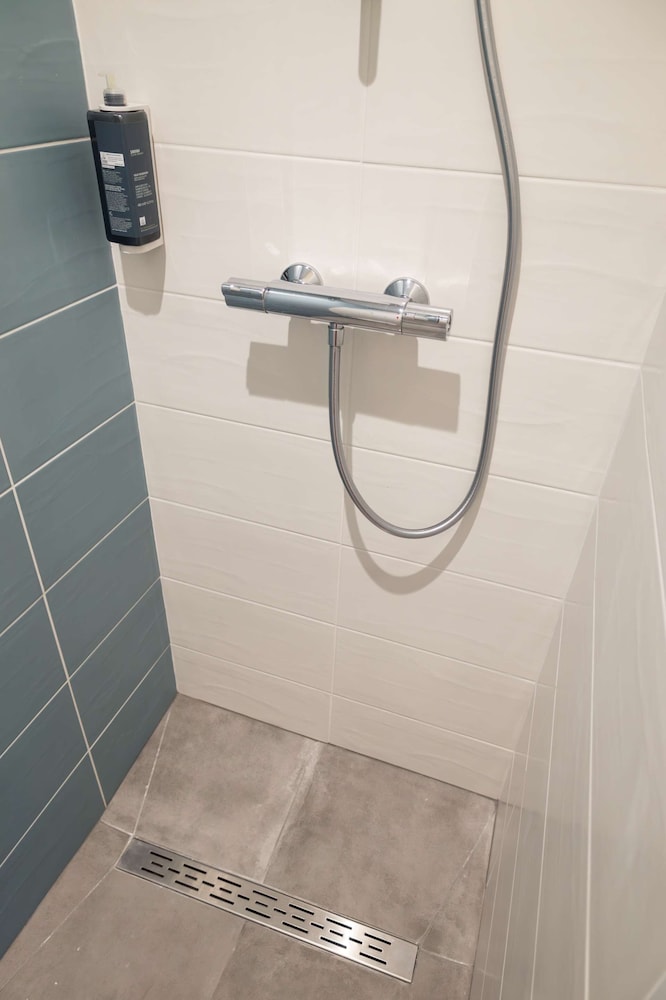 غرفة كومفورت بسريرين منفصلين، Brit Hotel Confort Saint-Lo 4/5