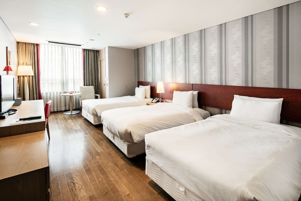 DELUXE, ECONOMY, TRIPLE, LIGHT HOUSEKEEPING