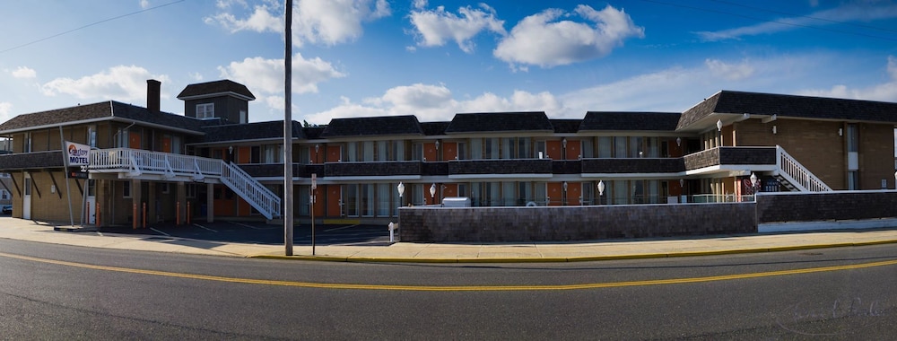 Charlroy Motel 45/56