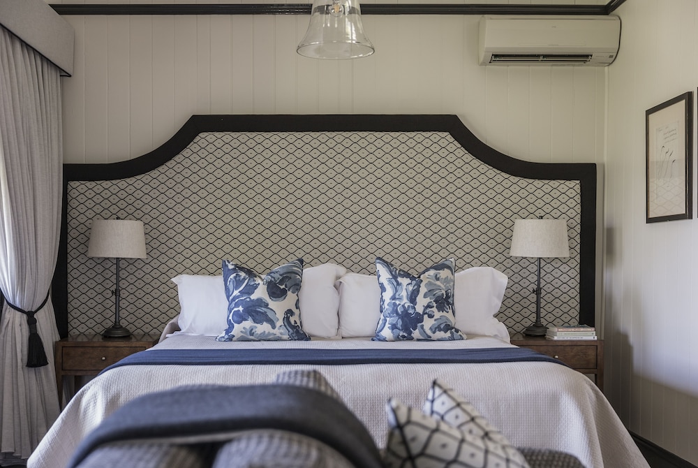 Heritage, Suite, King Bed