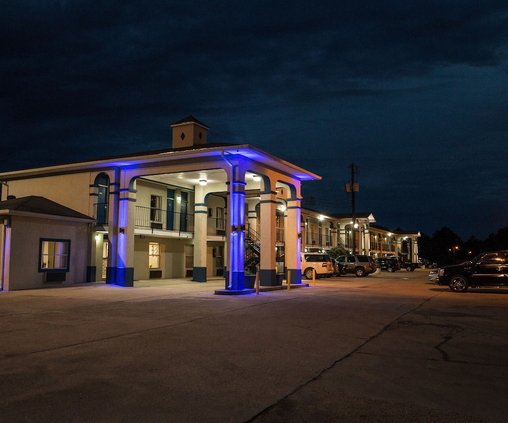 Americas Best Value Inn Monroeville 3/26