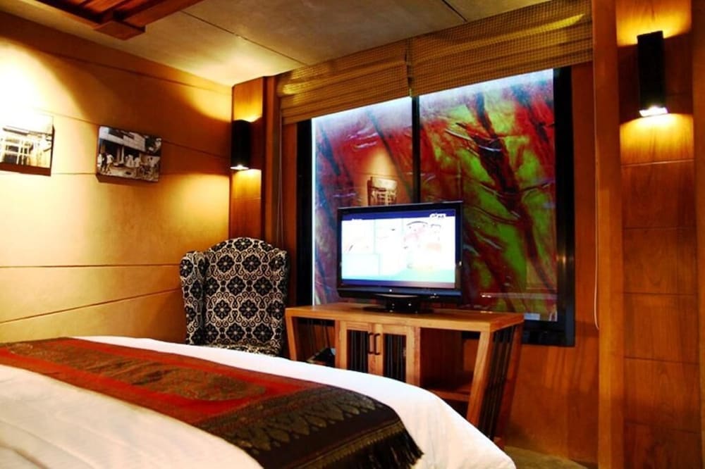 Fusion Suites 43/50