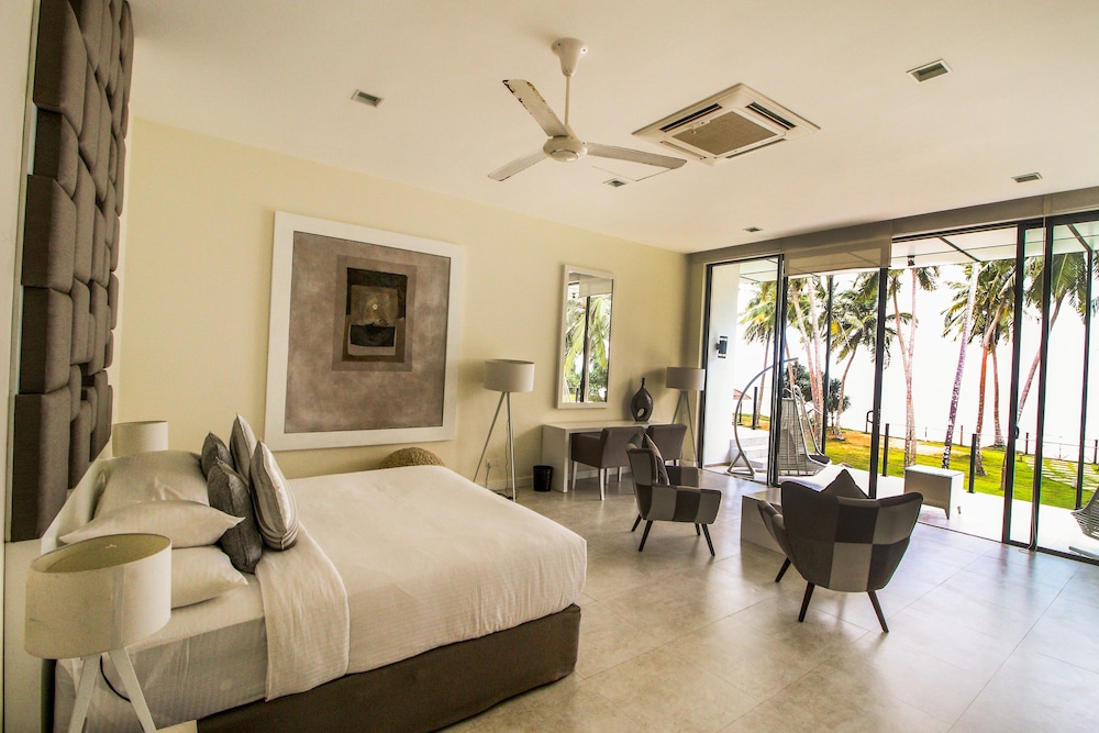 Green Turtle Villa 6/50