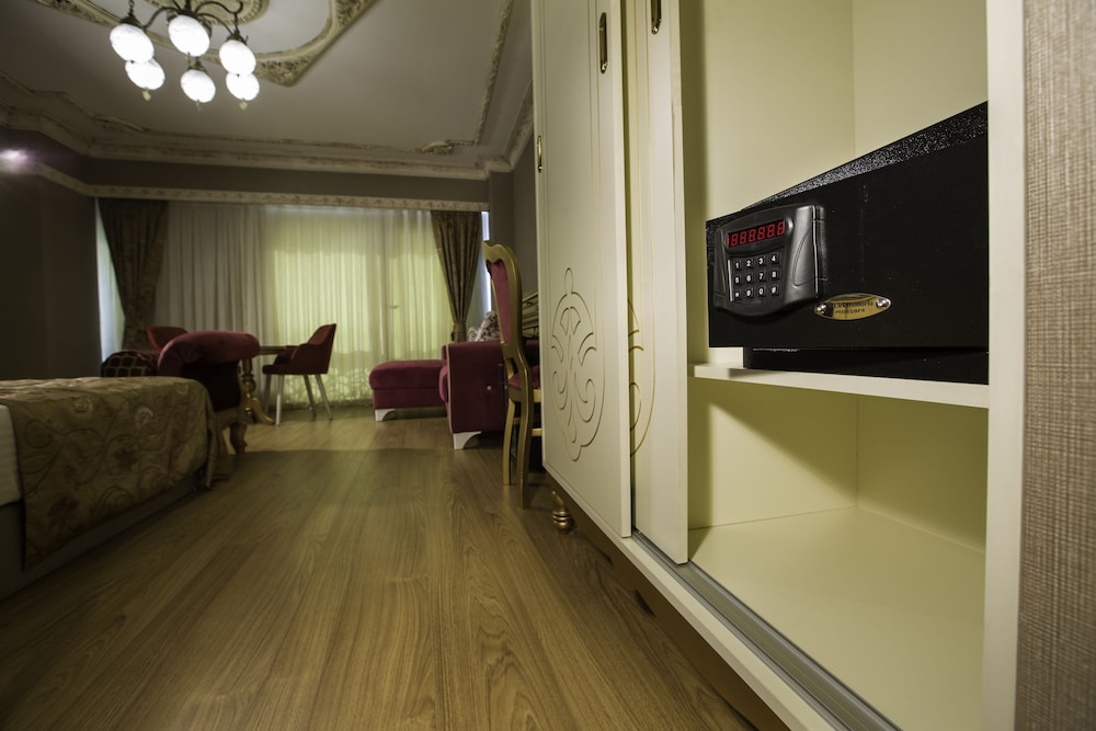 Phosphorion Hotel 22/46
