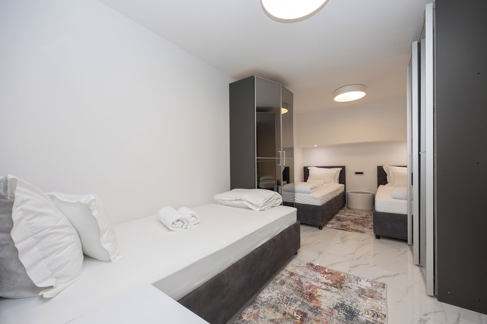 Classic, Apartment, 3 Beds, Sofa