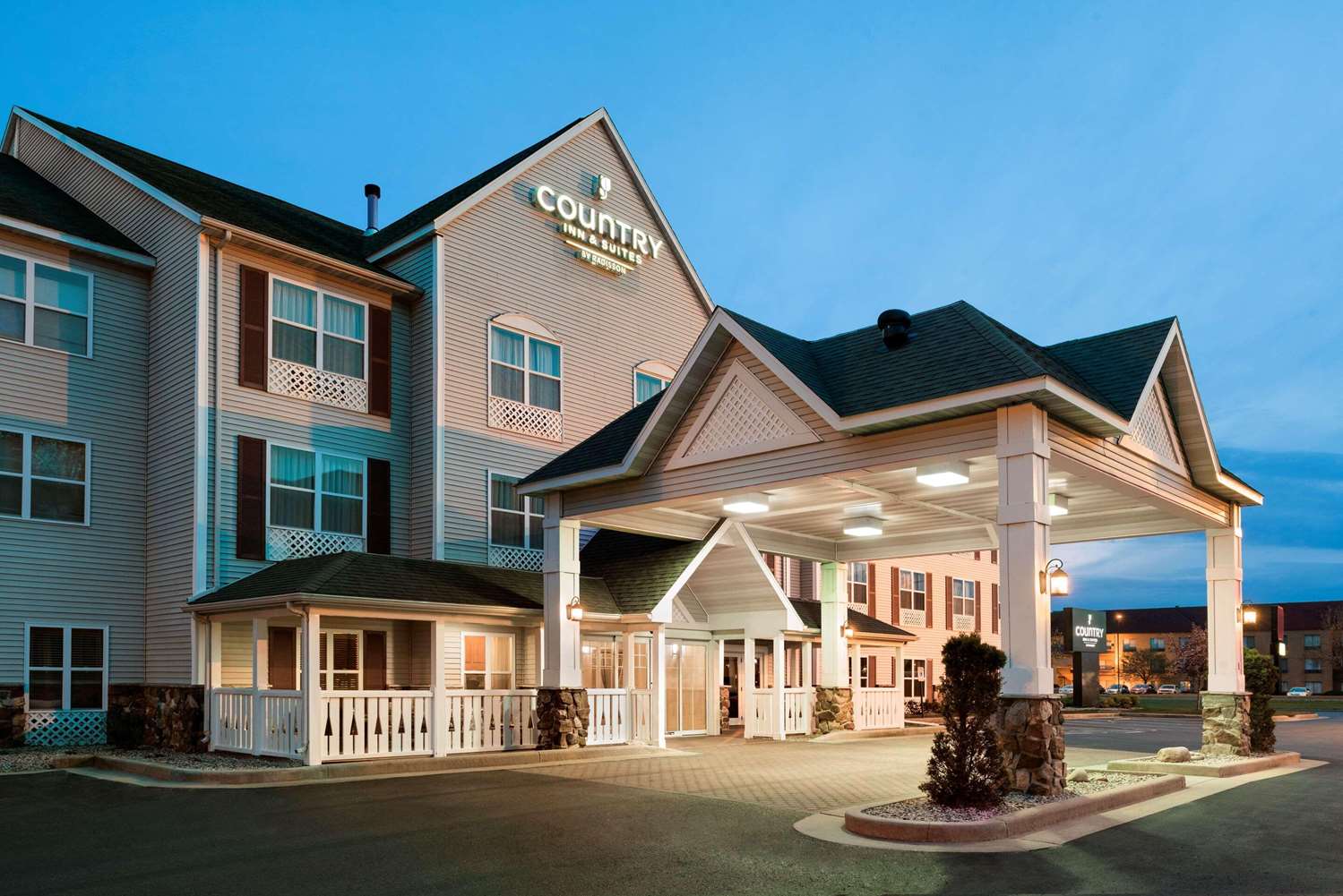 Country Inn and Suites by Radisson Stevens Point WI 1/21