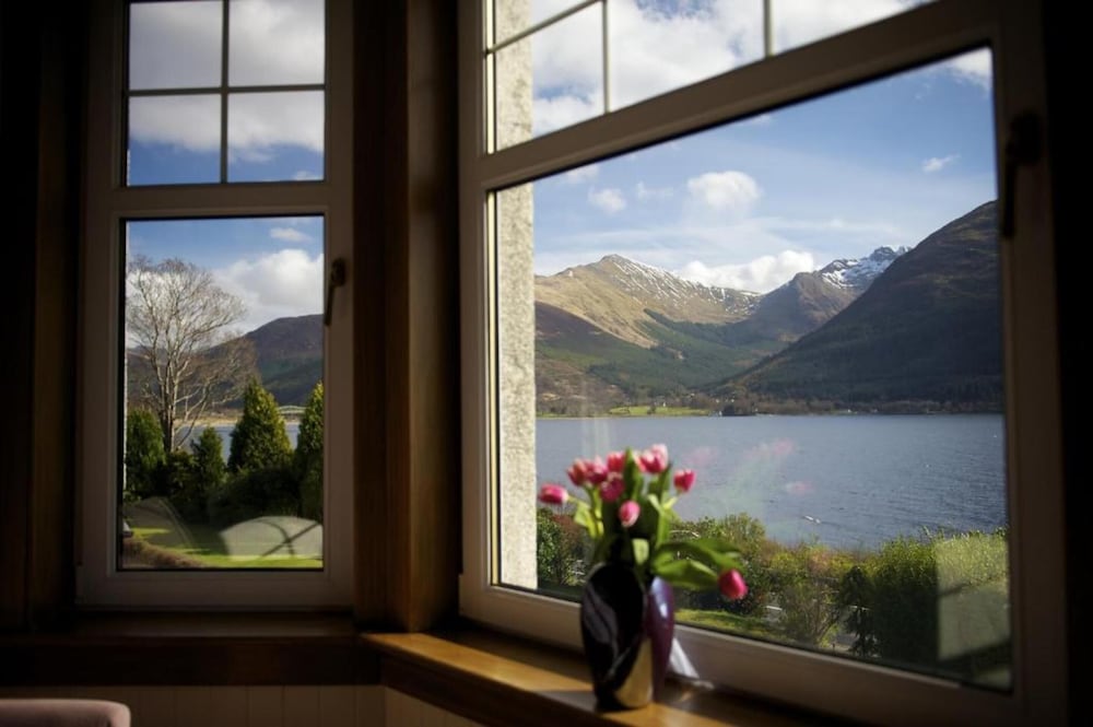 The Lodge on the Loch by OYO 22/50