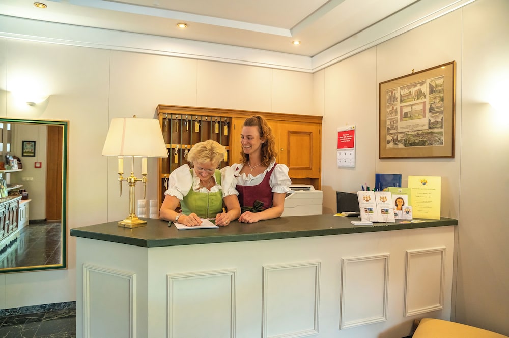 Hotel Pension Haus Arenberg 5/50