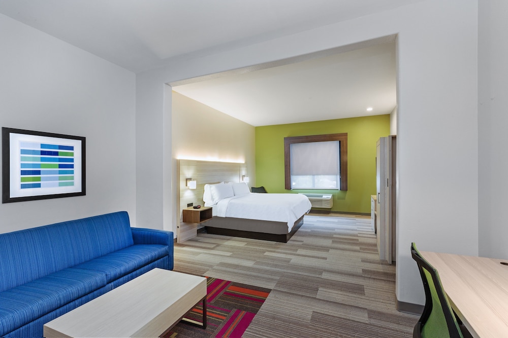 Holiday Inn Express Hotel Suites Vidor South 30/71