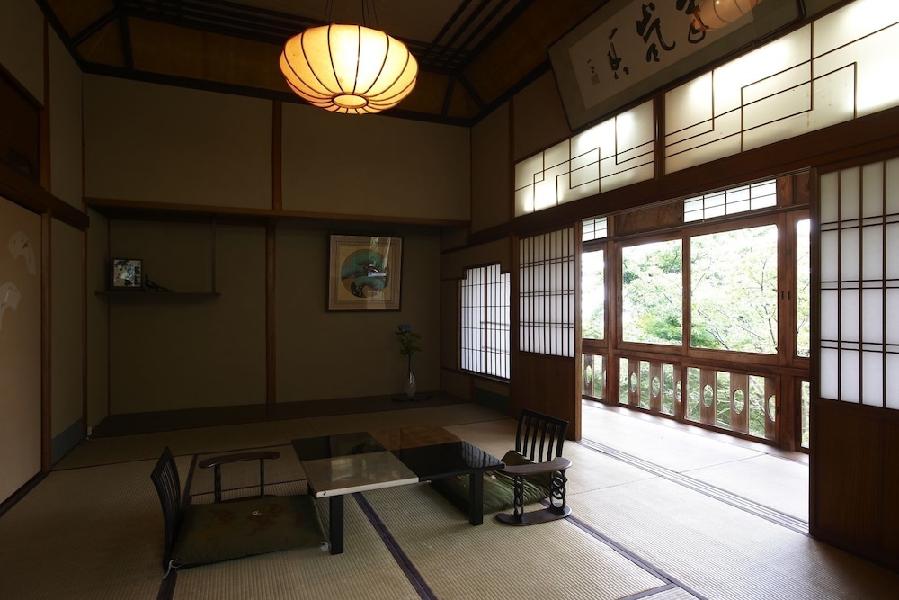 Cultural Property Of Japan Senzairo 32/50