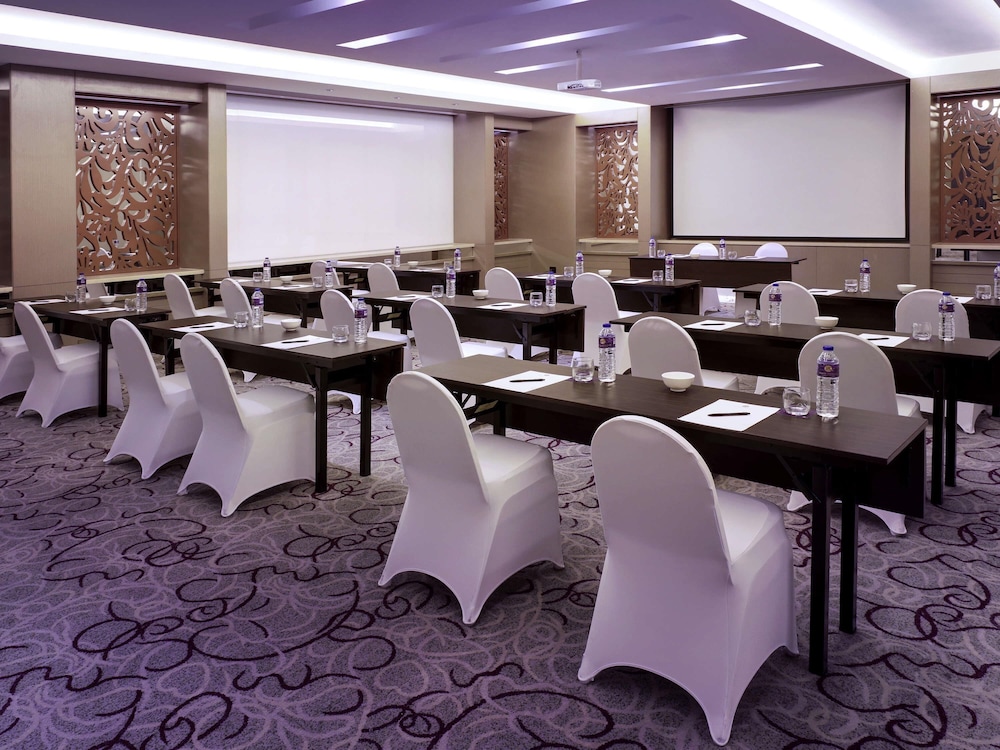Grand Mercure Bandung Setiabudi 62/71